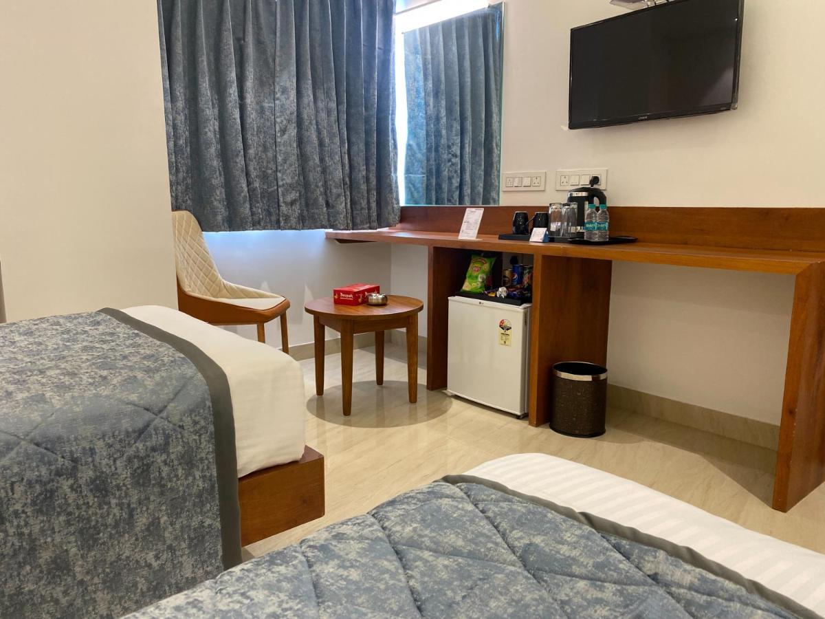 The Urban Hive Hotel ベルガウム エクステリア 写真