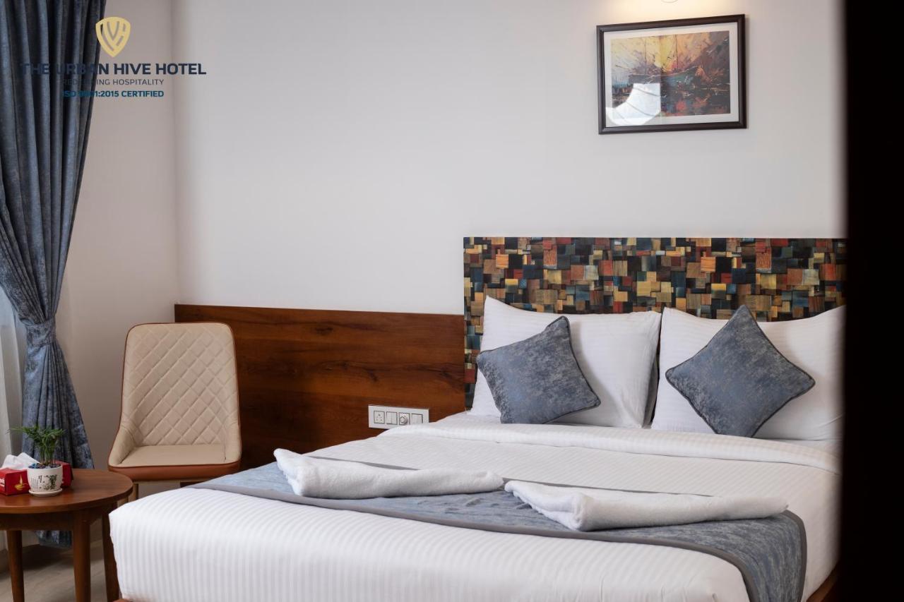 The Urban Hive Hotel ベルガウム エクステリア 写真